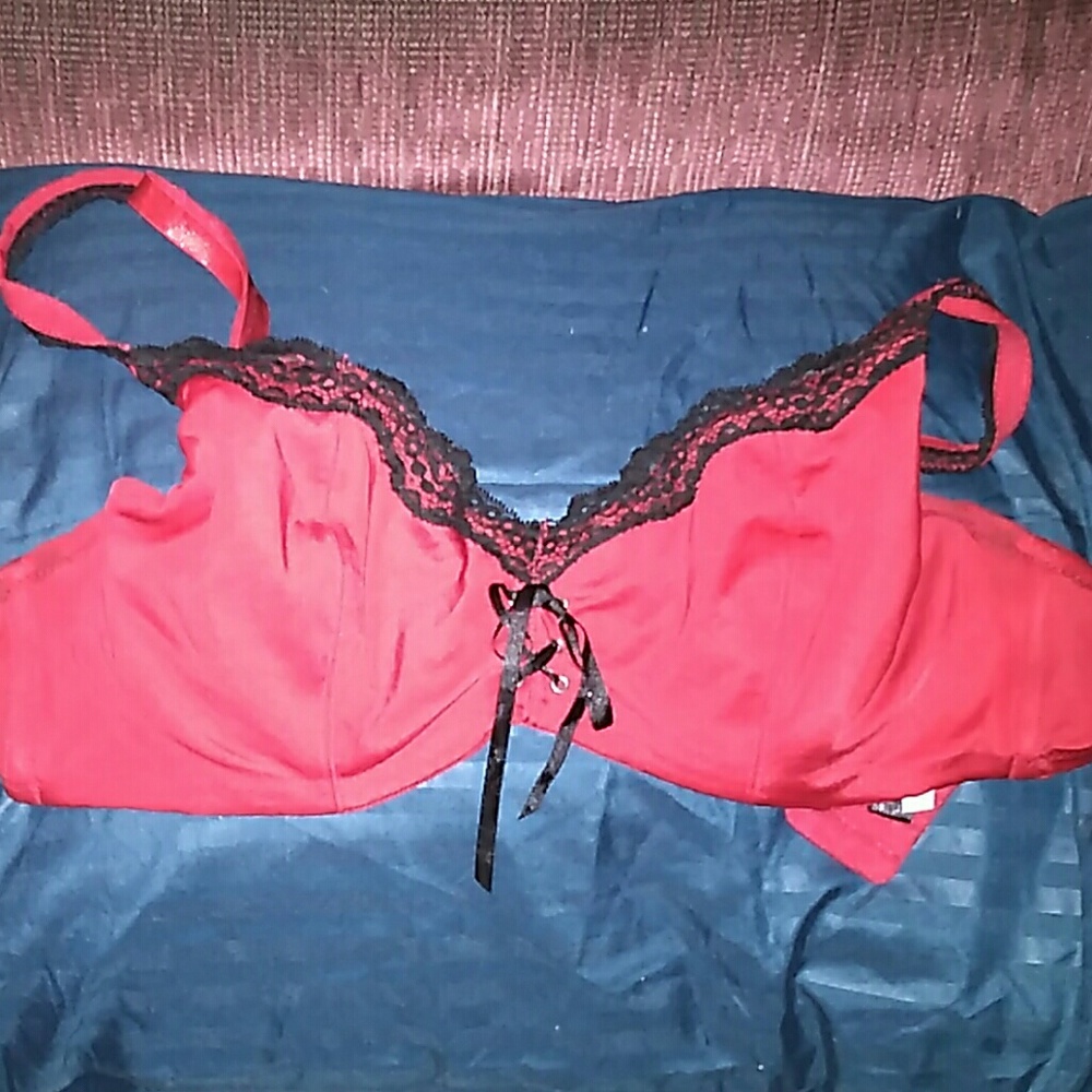 Fredericks of Hollywood bra size 40D